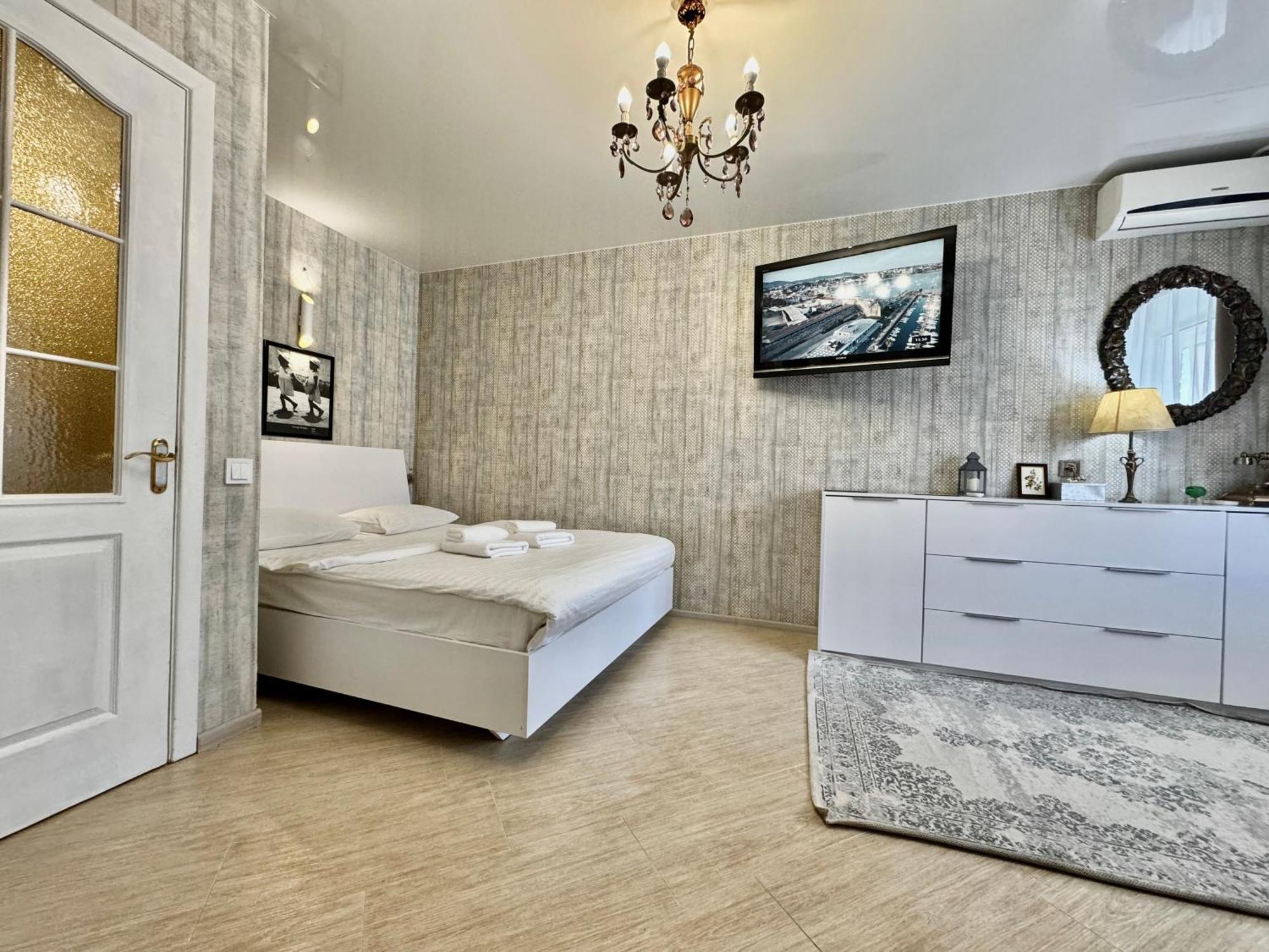Apartpoltava Смак Італії У Самому Центрі Полтави , Білосніжна Студія В Новобудові, Банківський Чек Eksteriør bilde