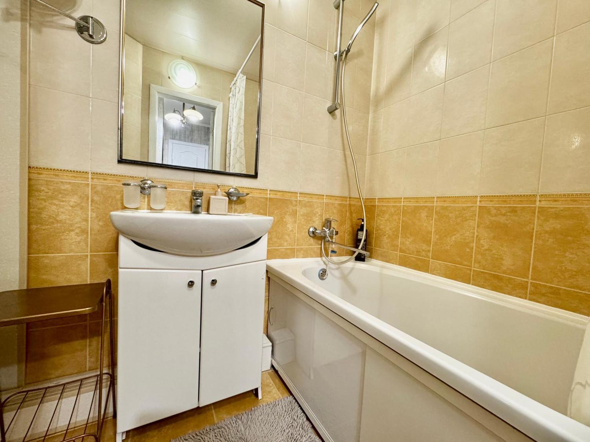Apartpoltava Смак Італії У Самому Центрі Полтави , Білосніжна Студія В Новобудові, Банківський Чек Eksteriør bilde